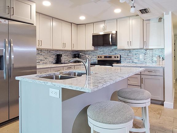 5th image of 3647 S Atlantic Ave #105