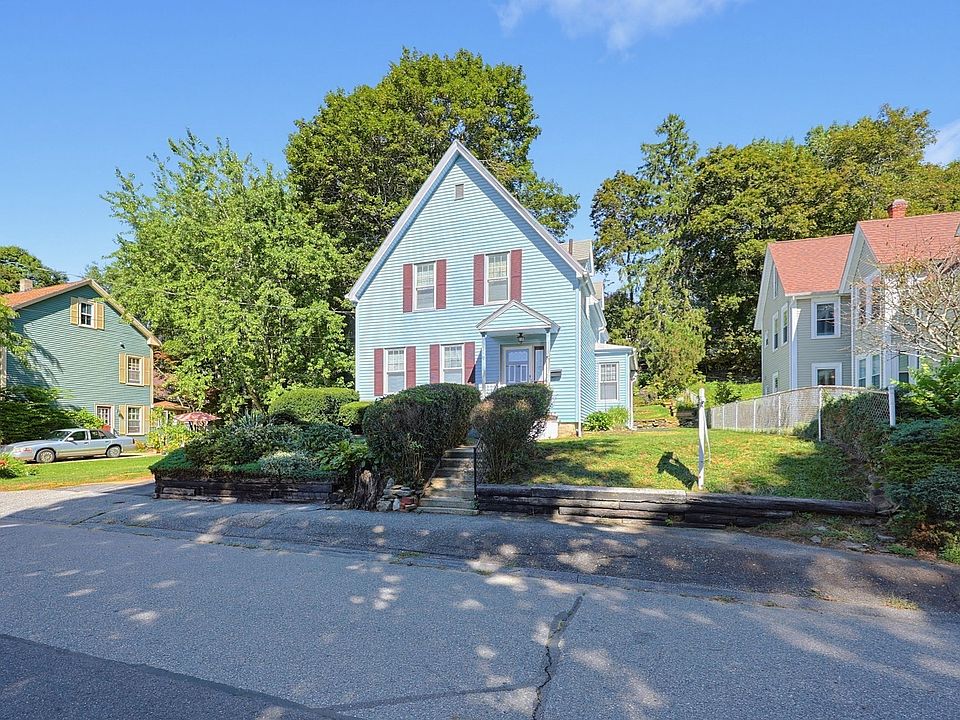 1st image of 19 Irving St