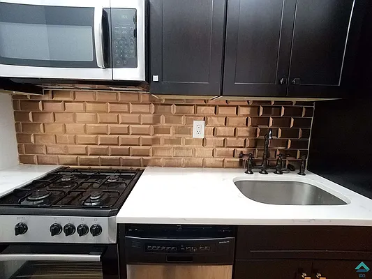 Rented by EXR | media 2