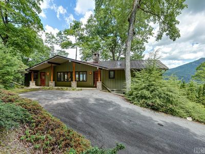 383 Queen Mountain Road, Highlands, NC, 28741