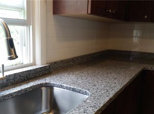 216 Windward Dr, Portsmouth, RI 02871