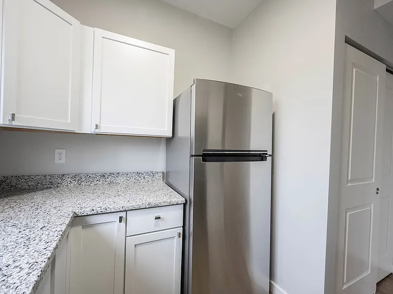 2810 E. Michigan St — Photo 10