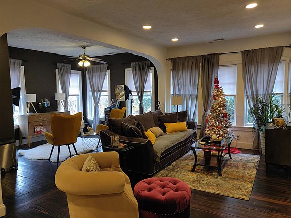 4th image of 4808 Swiss Ave #5