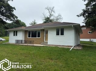 312 E Overmeyer Dr, Algona, IA 50511