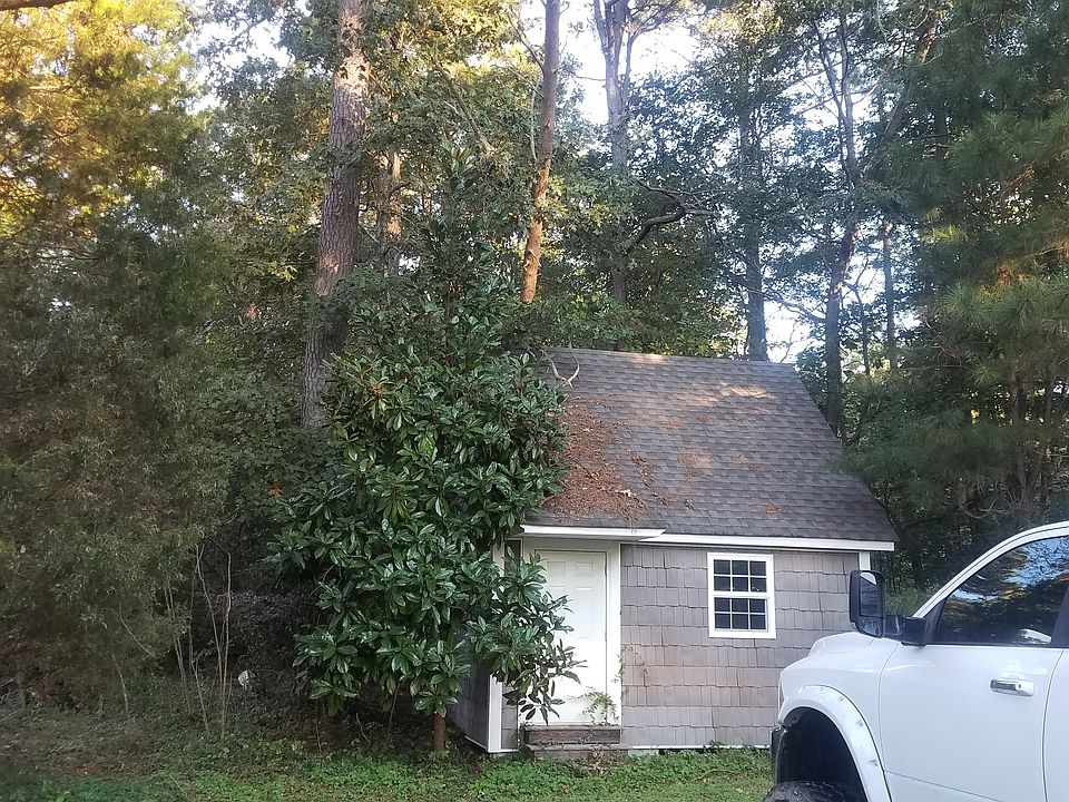 1st image of 926 E Magnolia Ave
