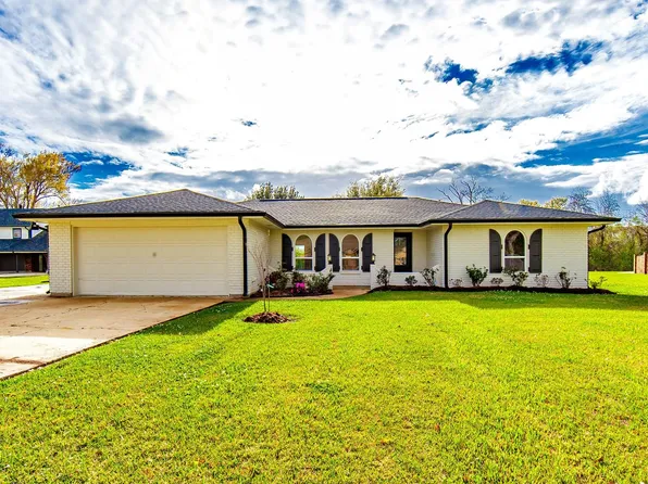 3916 Benton Dr, Bourg, LA 70343