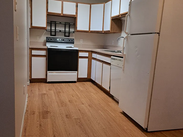 3526 Avenue A #B — Photo 2
