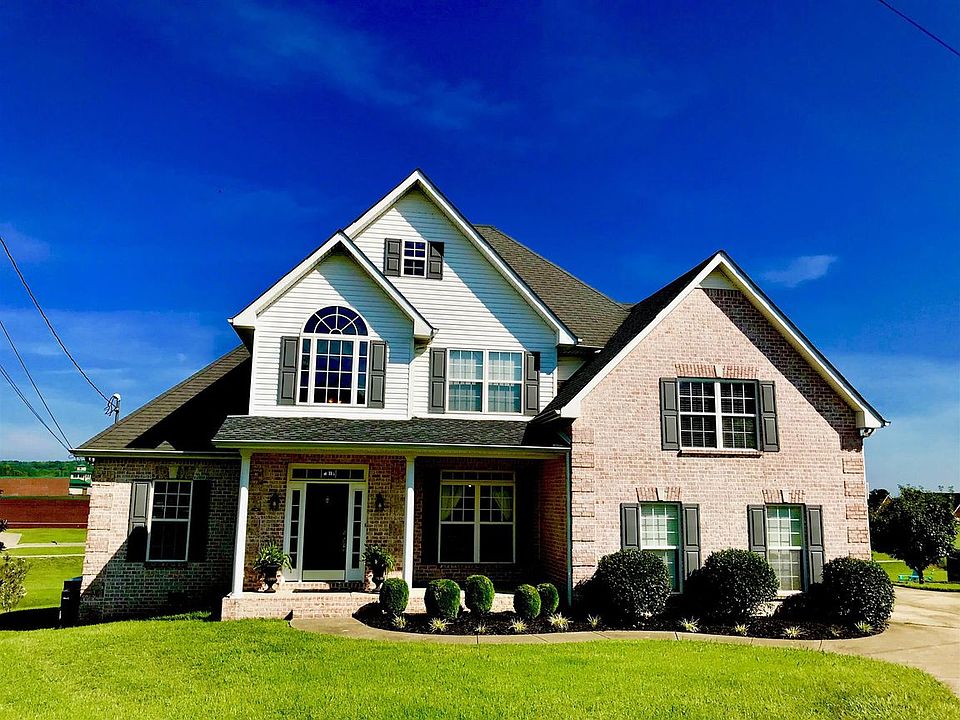 1st image of 1004 Skinner Dr