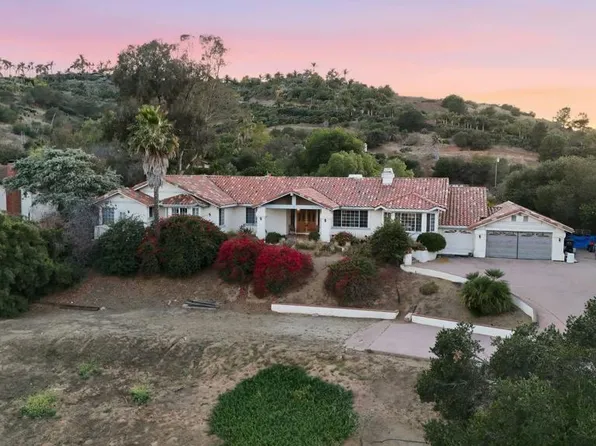 2205 Johnston Rd, Escondido, CA 92029