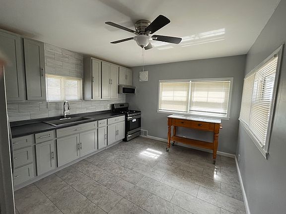 4th image of 424 Macdougall Dr