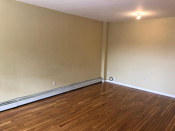 2nd image of 2714 Sexton Pl APT 1