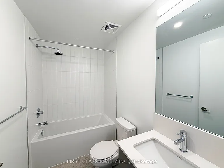 10 Oak St #425 — Photo 8