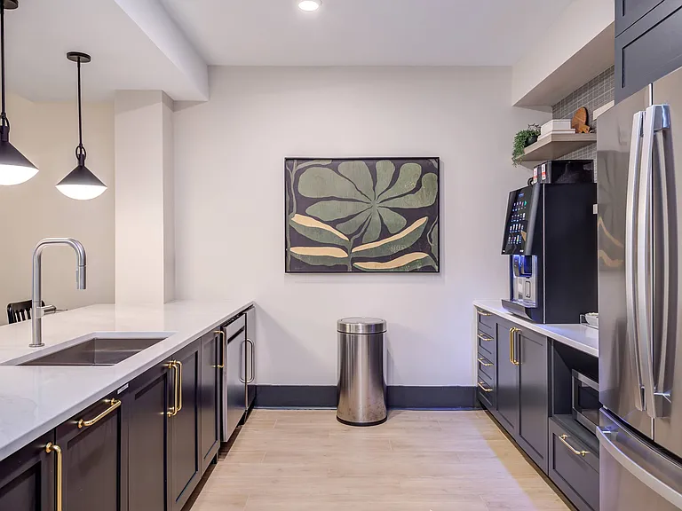 712 Tucker — Photo 12
