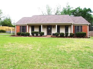 8039 Cross Village Dr, Germantown, TN 38138
