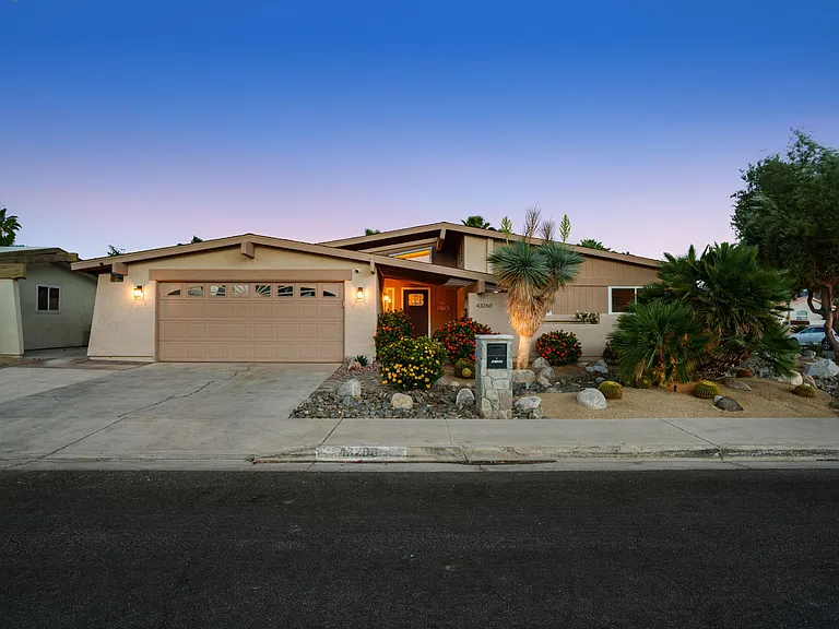 43260 Silktree Ln — Photo 1