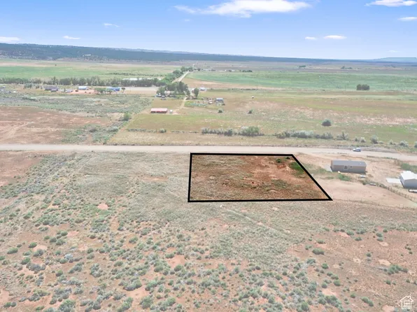 225 N Bobbie Ln, La Sal, UT 84530