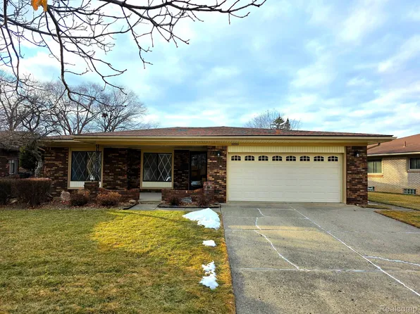 35935 Collingwood Dr, Sterling Heights, MI 48312