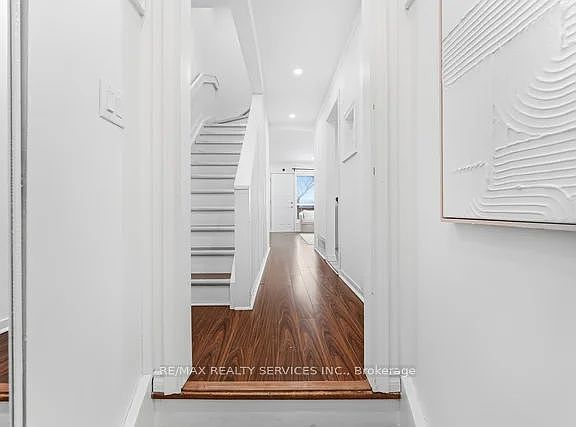 3rd image of 475 Bramalea Rd #106