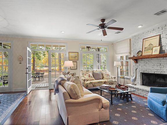 2nd image of 5791 Laurel Hill Ln