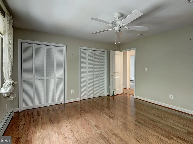 929 Woburn Ct — Photo 24