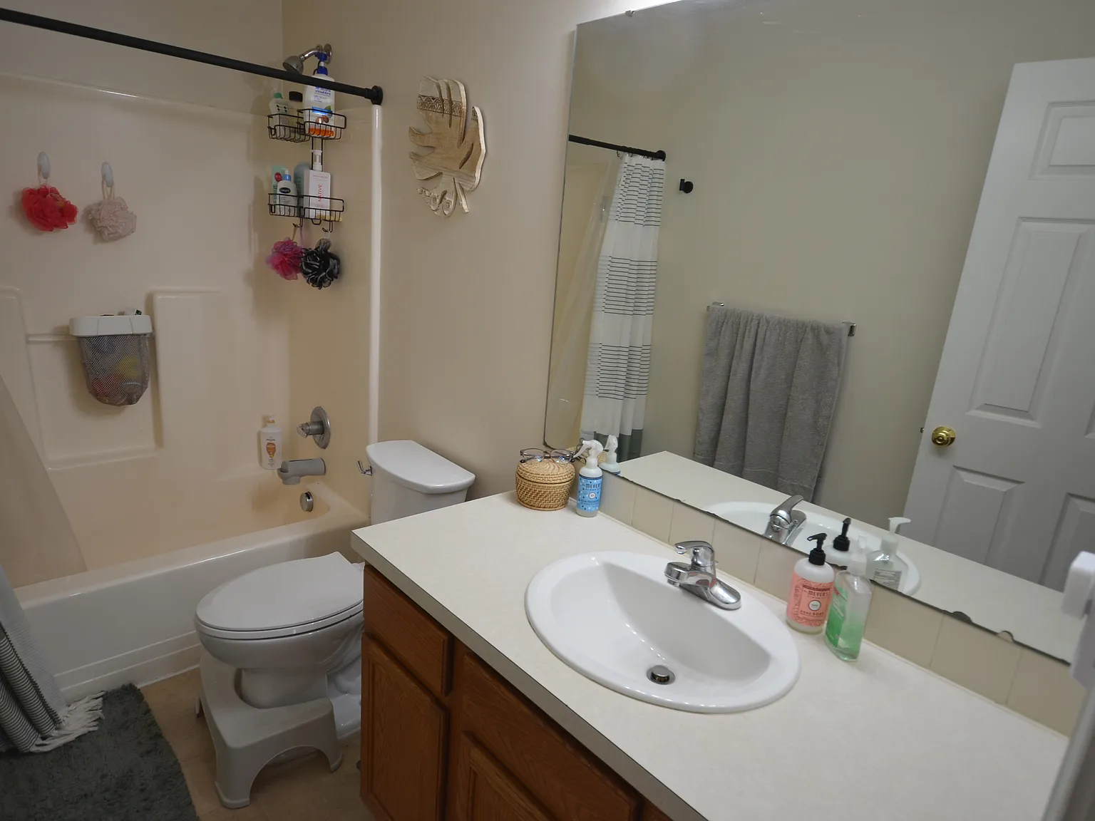 4 bed, 1440 sqft, $1,595 — Photo 2