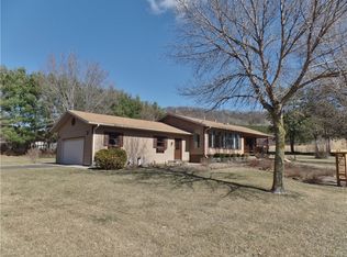 N6880 Hayes Rd, Durand, WI 54736