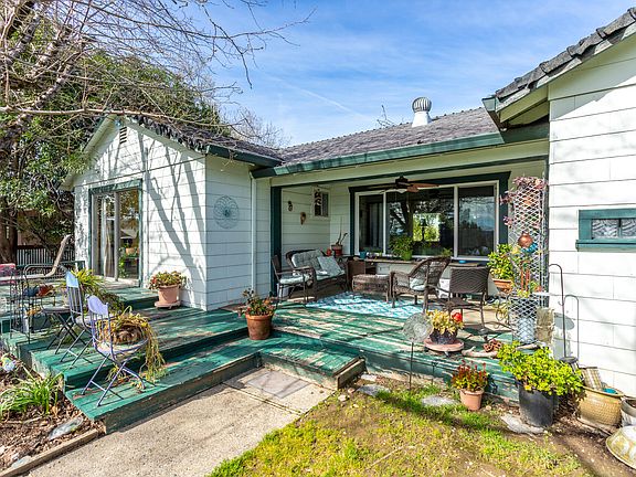 3rd image of 1715 Barbara Rd