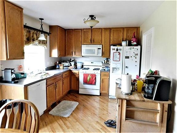 4th image of 2423 N Salem Ln