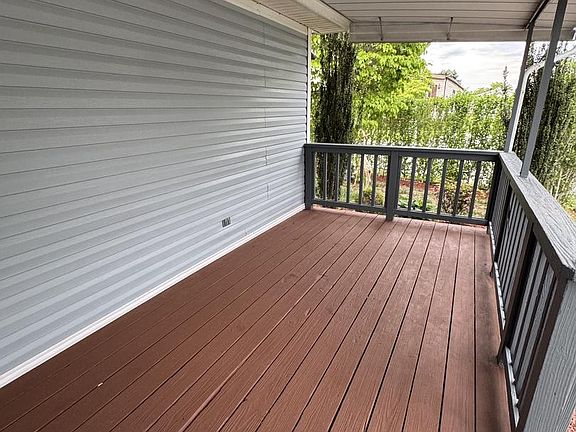 2nd image of 1014 11th Ave #1014