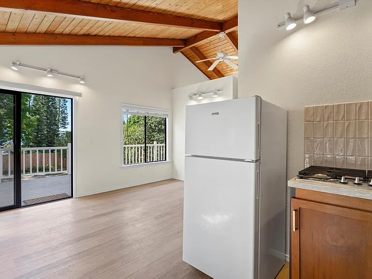 2986 Lower Kula Rd — Photo 9