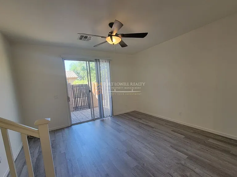 7226 S 48th Gln — Photo 8