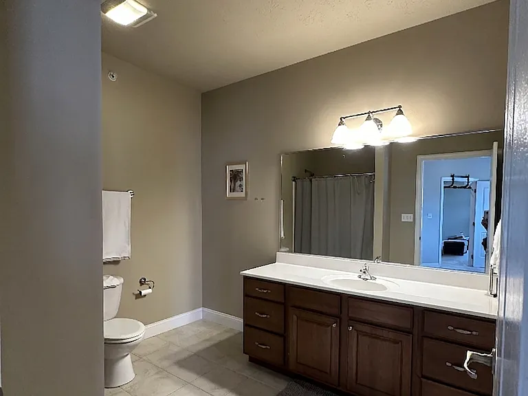 2537 Suncrest Vlg — Photo 13