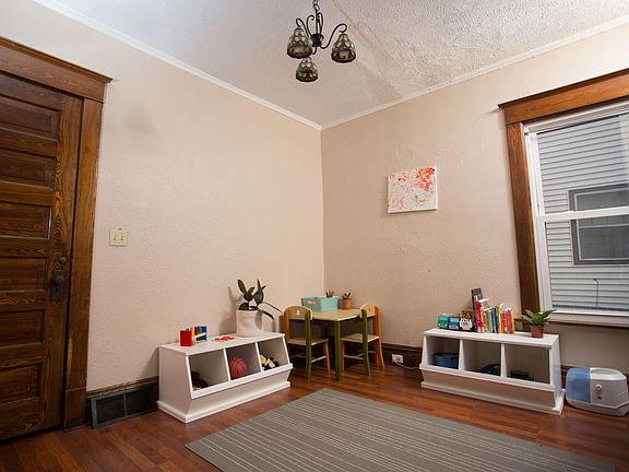 5th image of 953 Martin Luther King Jr St SE