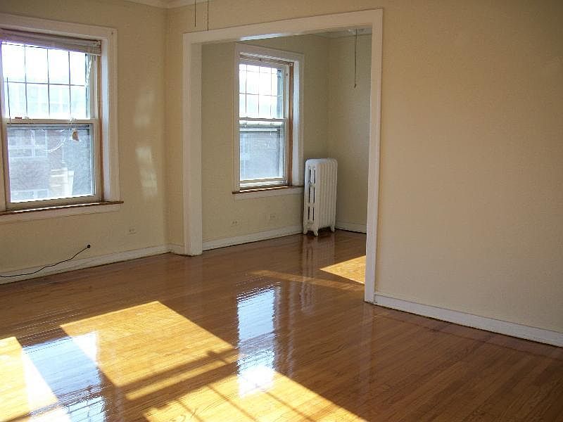 1st image of 1080 W Thorndale Ave #2H