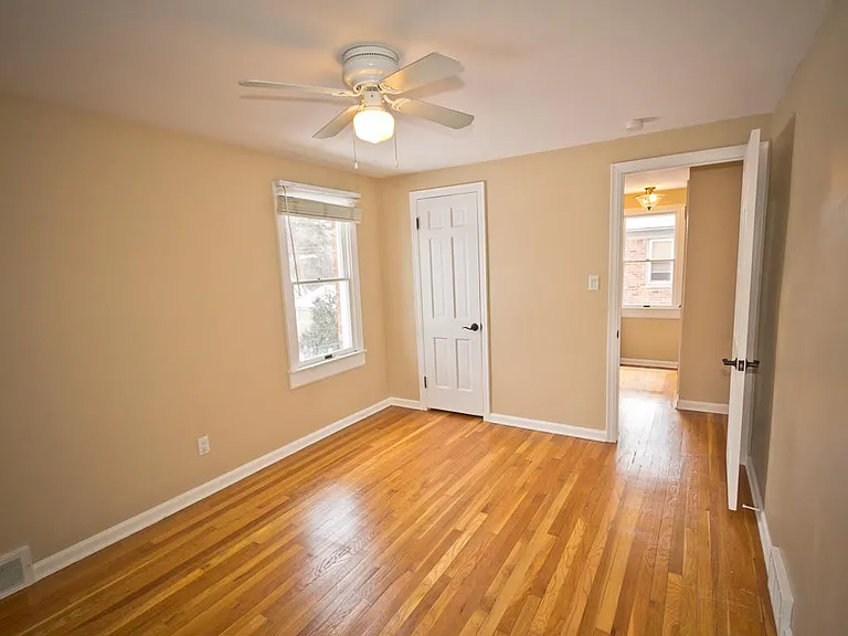 1433 Henrietta St — Photo 22