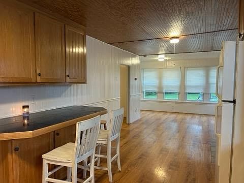 5th image of 51 Parkwood Dr