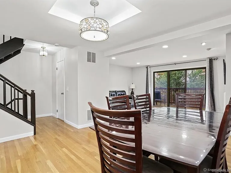 237 Strawberry Hill Ave #42 — Photo 8