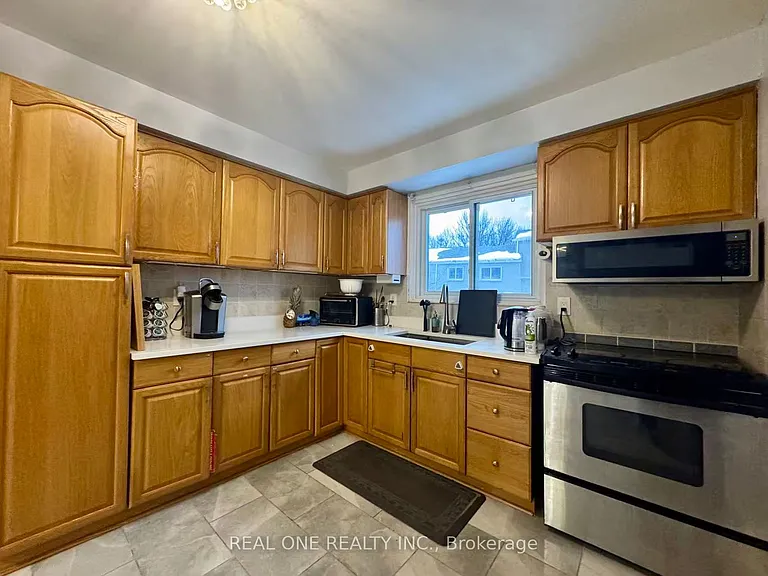 400 Mississauga Valley Blvd #124 — Photo 8