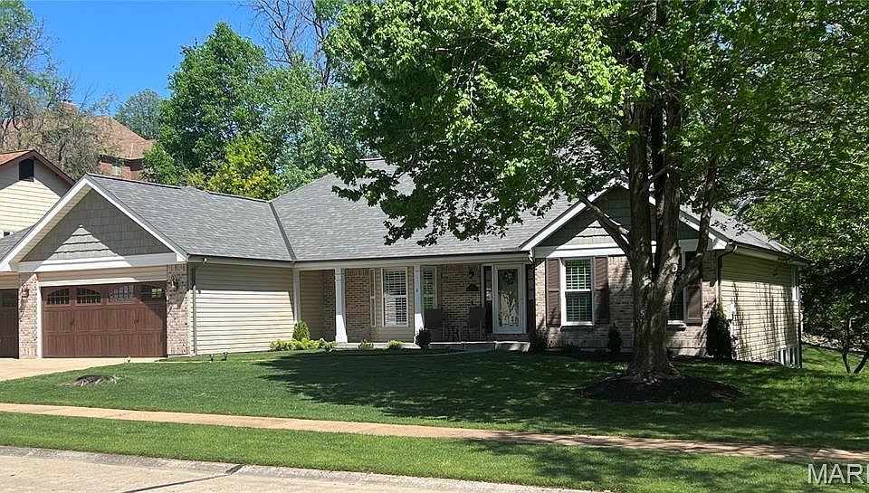 1st image of 6 Hanover Hills Ct