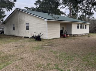 383 Burgess Trl, Defuniak Springs, FL 32433