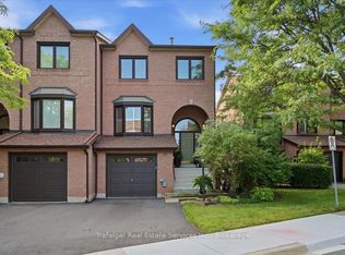 1100 Queens Ave #17, Oakville, ON L6H2B5
