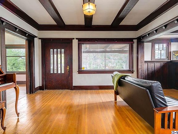 5th image of 1831 Woodrow Ave
