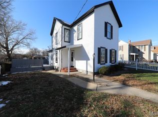 415 S Chestnut St, Collinsville, IL 62234