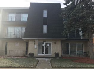 5921 W 103rd St APT 2W, Oak Lawn, IL 60453