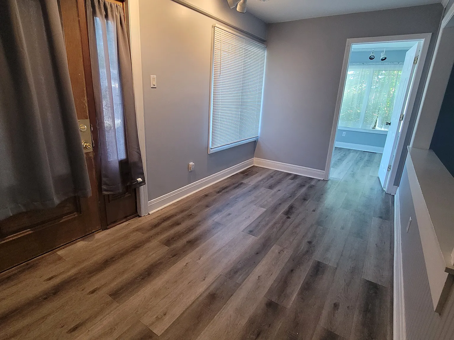 4 bed, 1855 sqft, $2,500 — Photo 2
