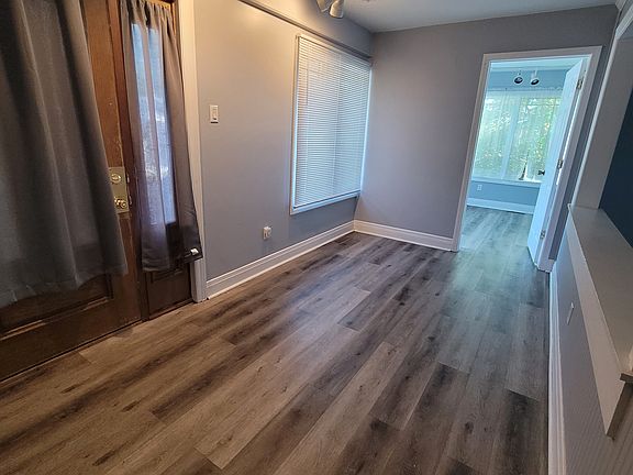 2nd image of 6930 Broadway