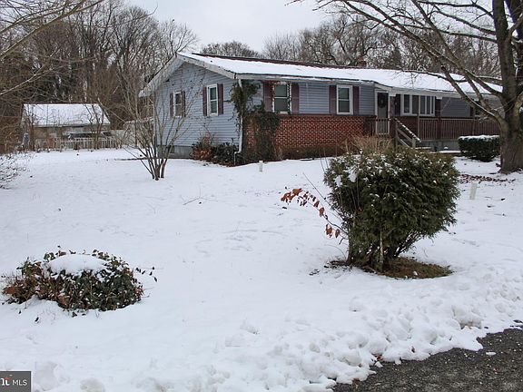 4th image of 30 Sharp Ave