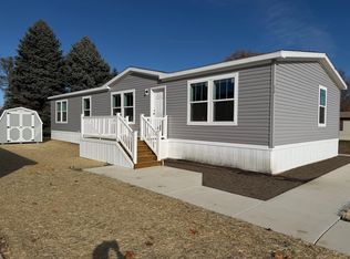 72 Riverview Dr, Erie, MI 48133