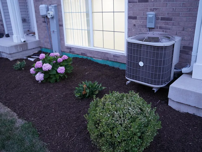1423 Manning Ave — Photo 2