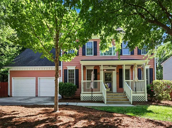 104 N Crabtree Knl, Chapel Hill, NC 27514